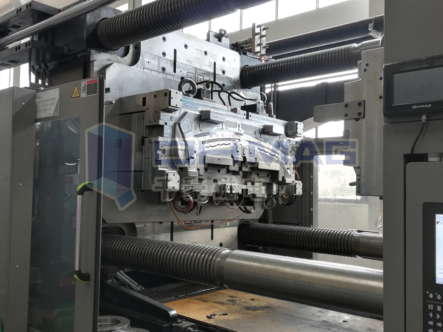 注塑機磁力換模幫助企業(yè)實現(xiàn)汽車的輕量化制造