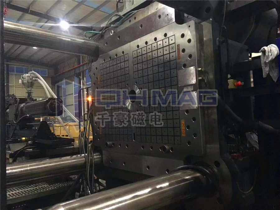 注塑機(jī)磁力模板