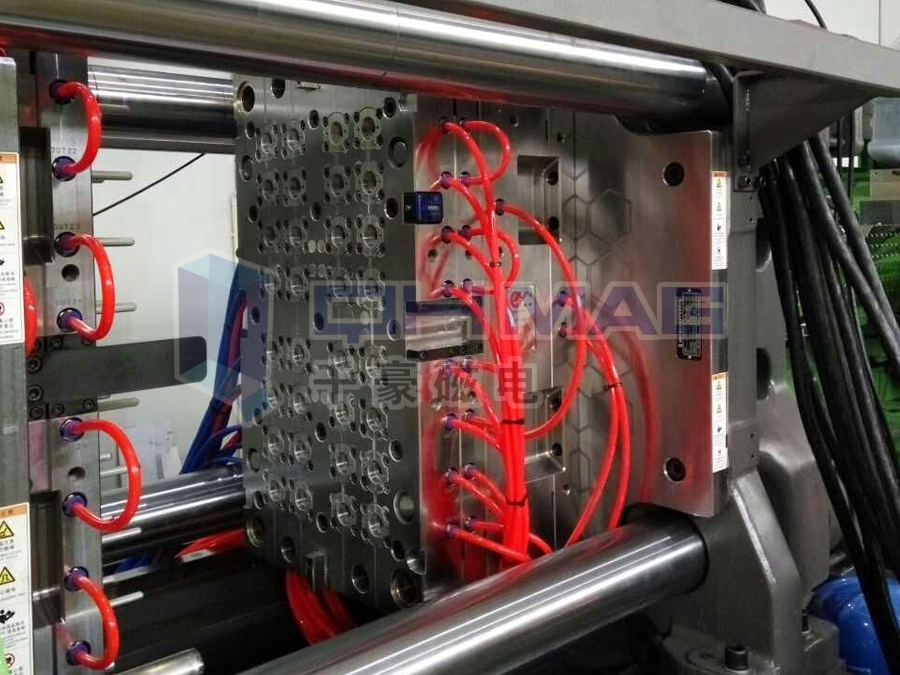 注塑機(jī)磁力換模